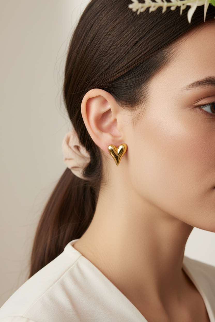 Heart stud earrings