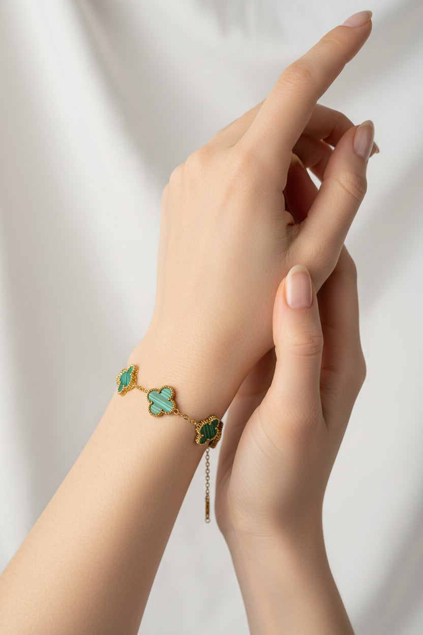 Green clover chain bracelet