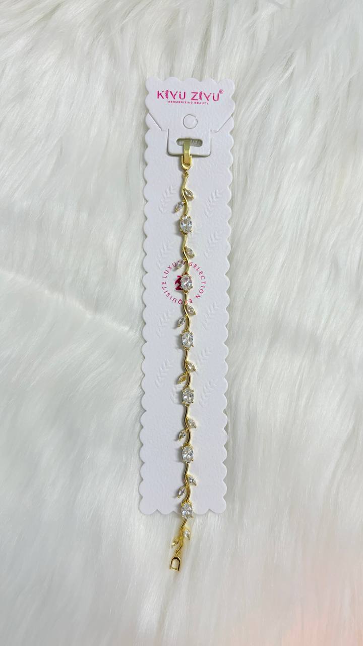 White tulip bracelet