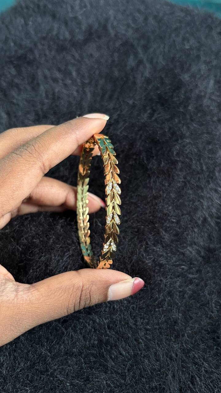 Leaf Kada Bracelet