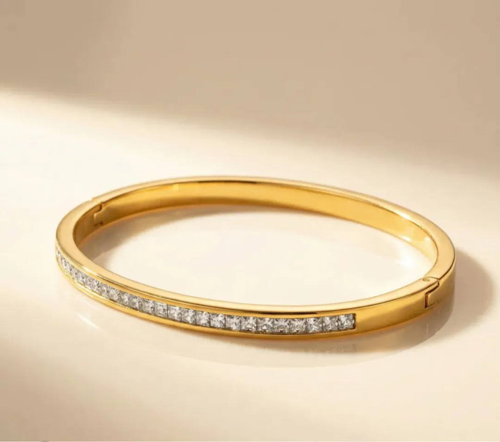 Sleek Stone Kada Bracelet Standard Size