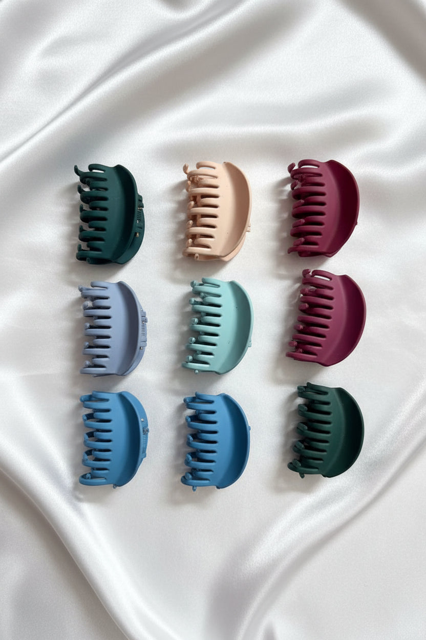 Ribbed Small Matte Claw