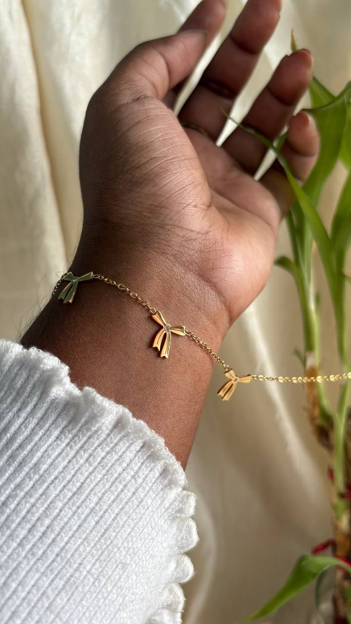 Bow Charm Chain Bracelet