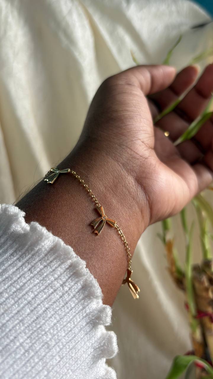 Bow Charm Chain Bracelet