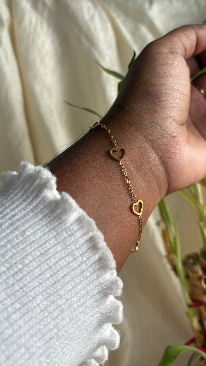 Gold Heart Chain Bracelet