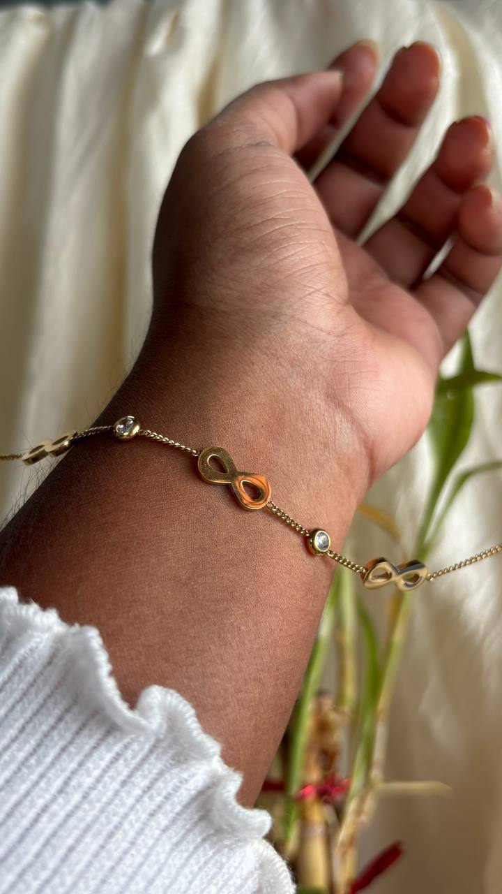 Infinity & Stone Chain Bracelet
