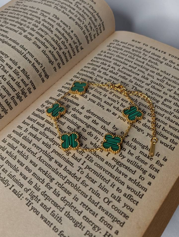 Green clover chain bracelet