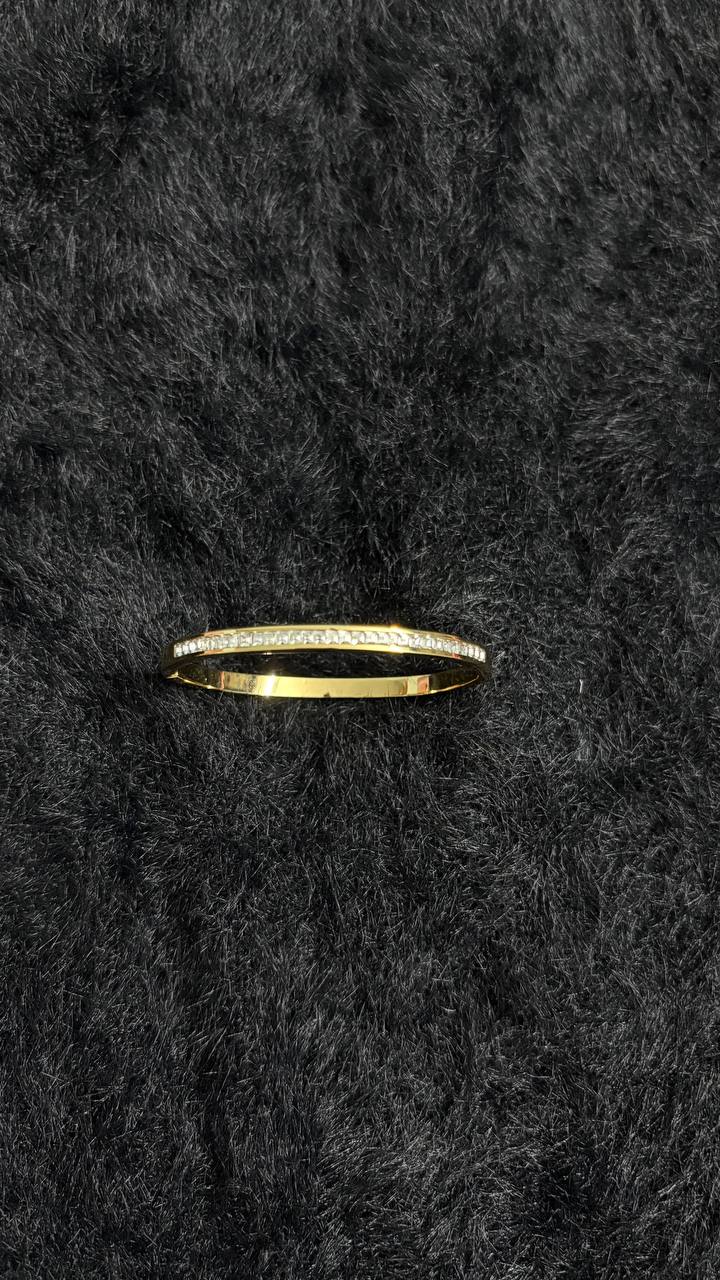 Sleek Stone Kada Bracelet Standard Size